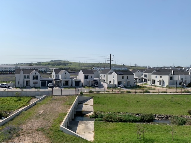 To Let 1 Bedroom Property for Rent in The Huntsman Western Cape